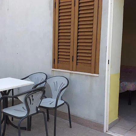 Spacious Double A Stone Throw From The Sea Pineto