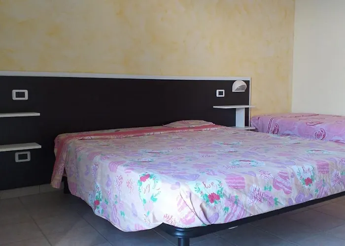 Spacious Double A Stone Throw From The Sea Oda ve Kahvaltı 3*