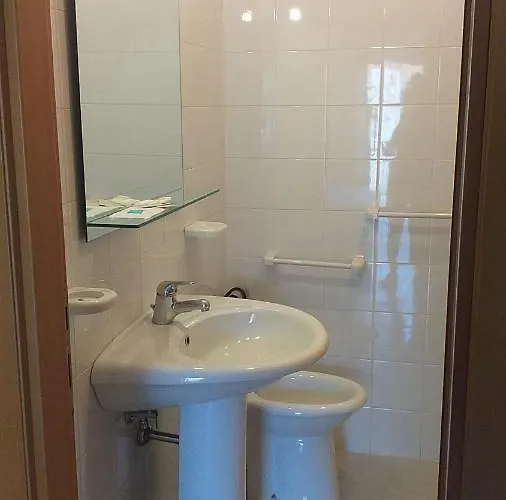 Spacious Double A Stone Throw From The Sea Oda ve Kahvaltı 3*