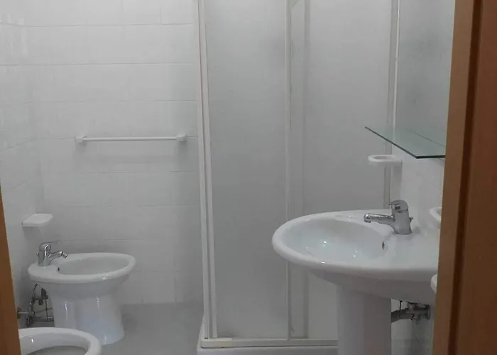 Spacious Double A Stone Throw From The Sea Oda ve Kahvaltı